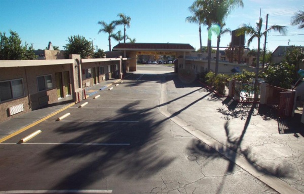 Tropic Lodge image 19